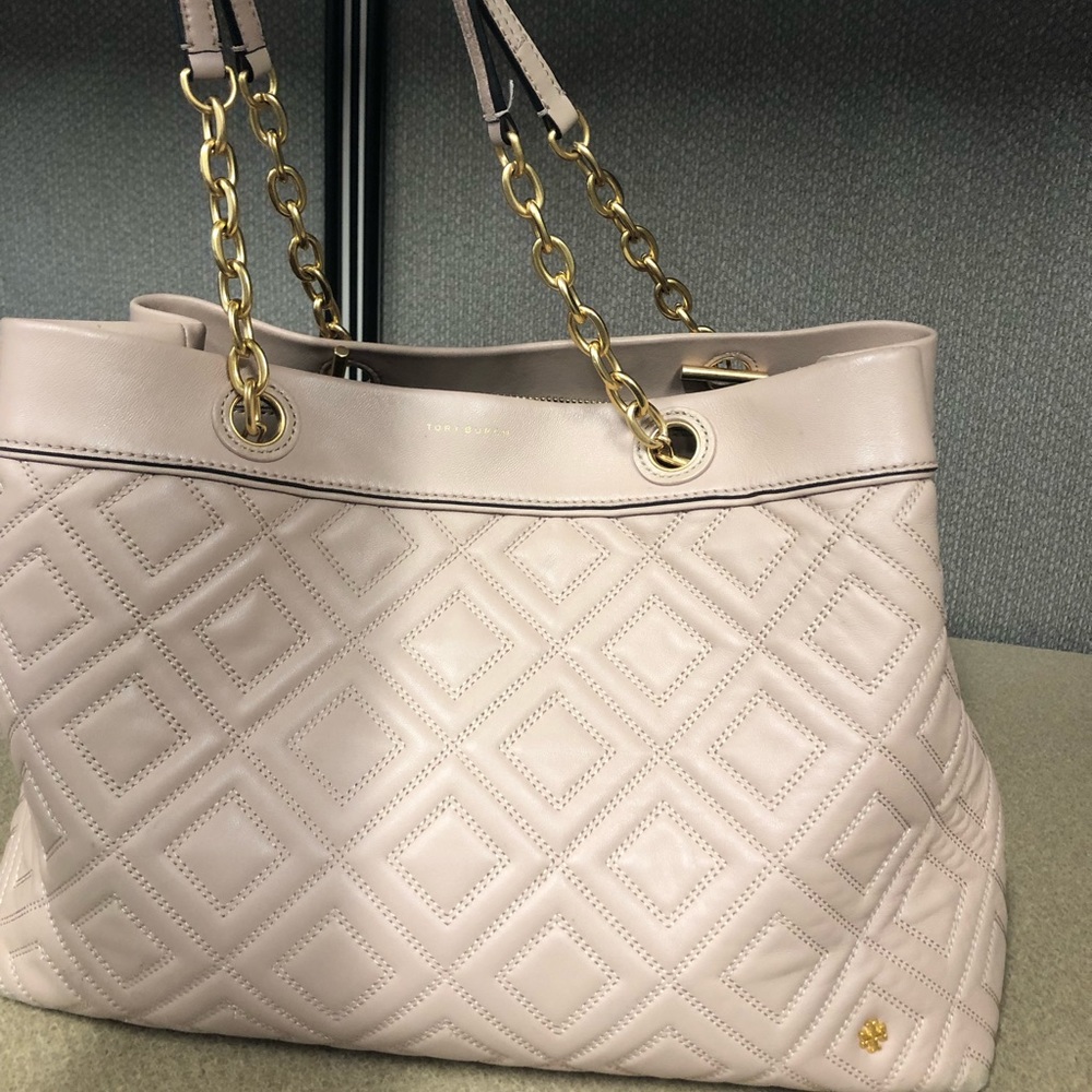 Blush pink Tory Burch purse